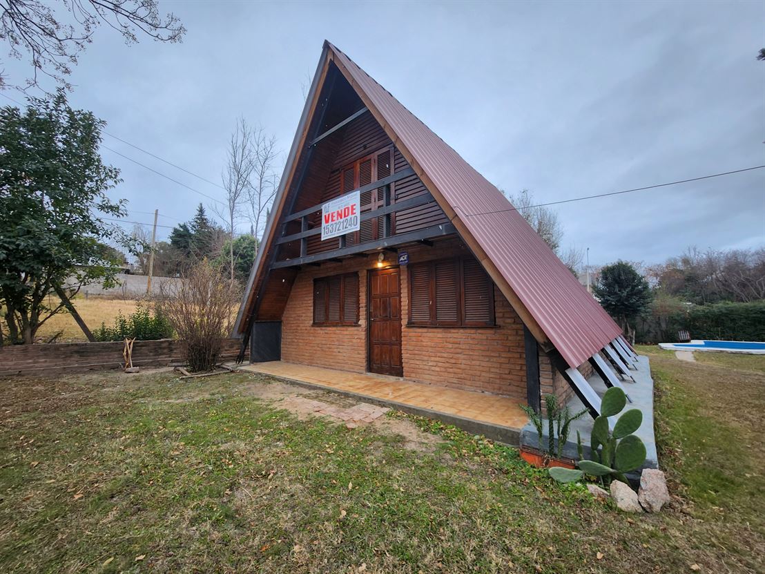 Casa Alpina con pileta en Mirador de Lago