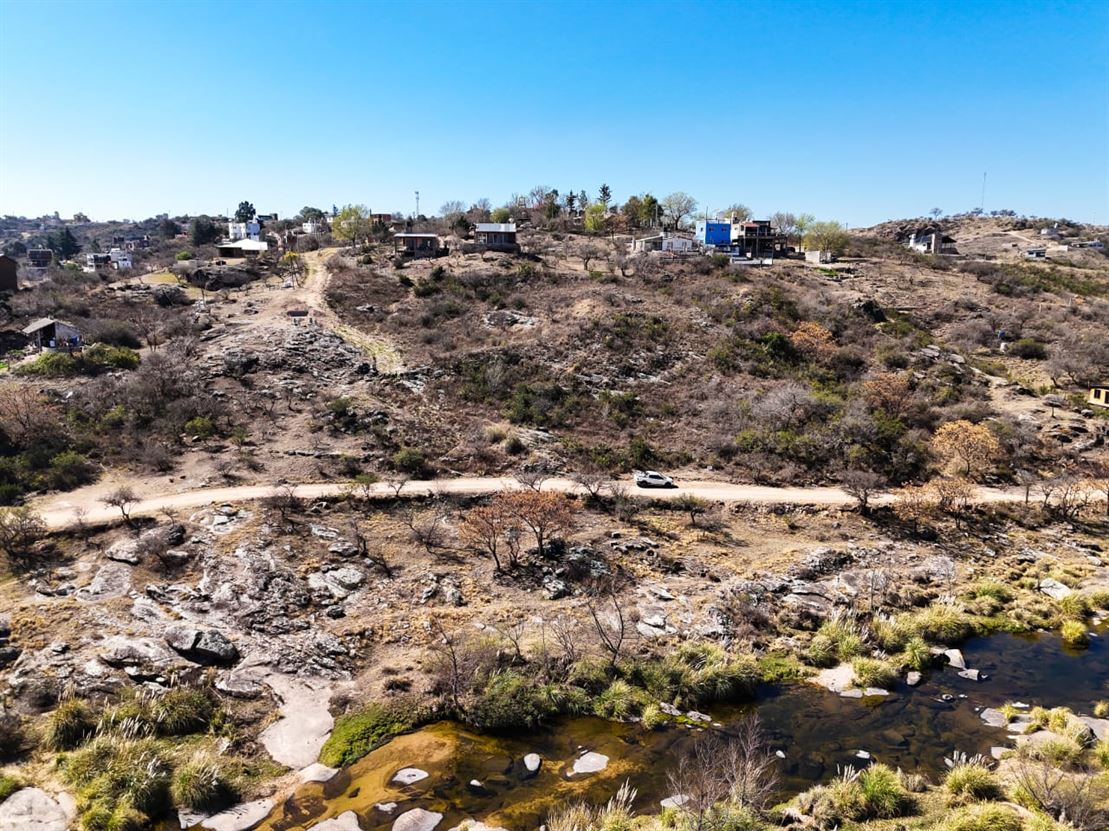 Hermoso lote sobre el río Los Chorrillos